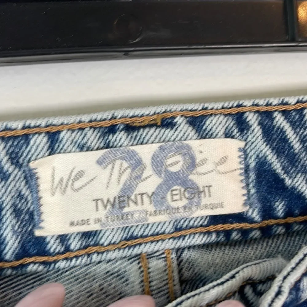 EUC “We The Free” Free People Destroyed Medium Acid Straight Leg Jeans Size  28 - Picture 7 of 13